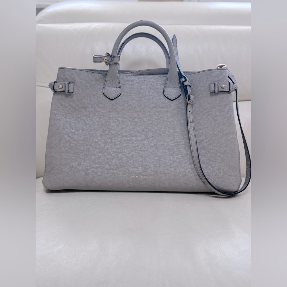 Authentic Burberry calf grain leather tote/crossbody bag